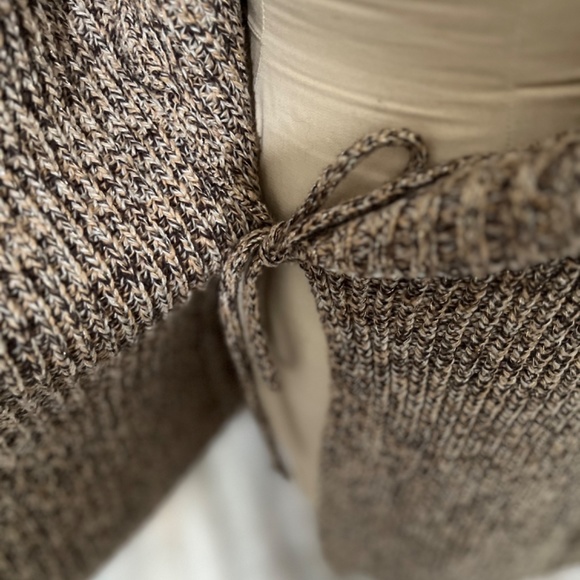 Vest - Picture 4 of 4